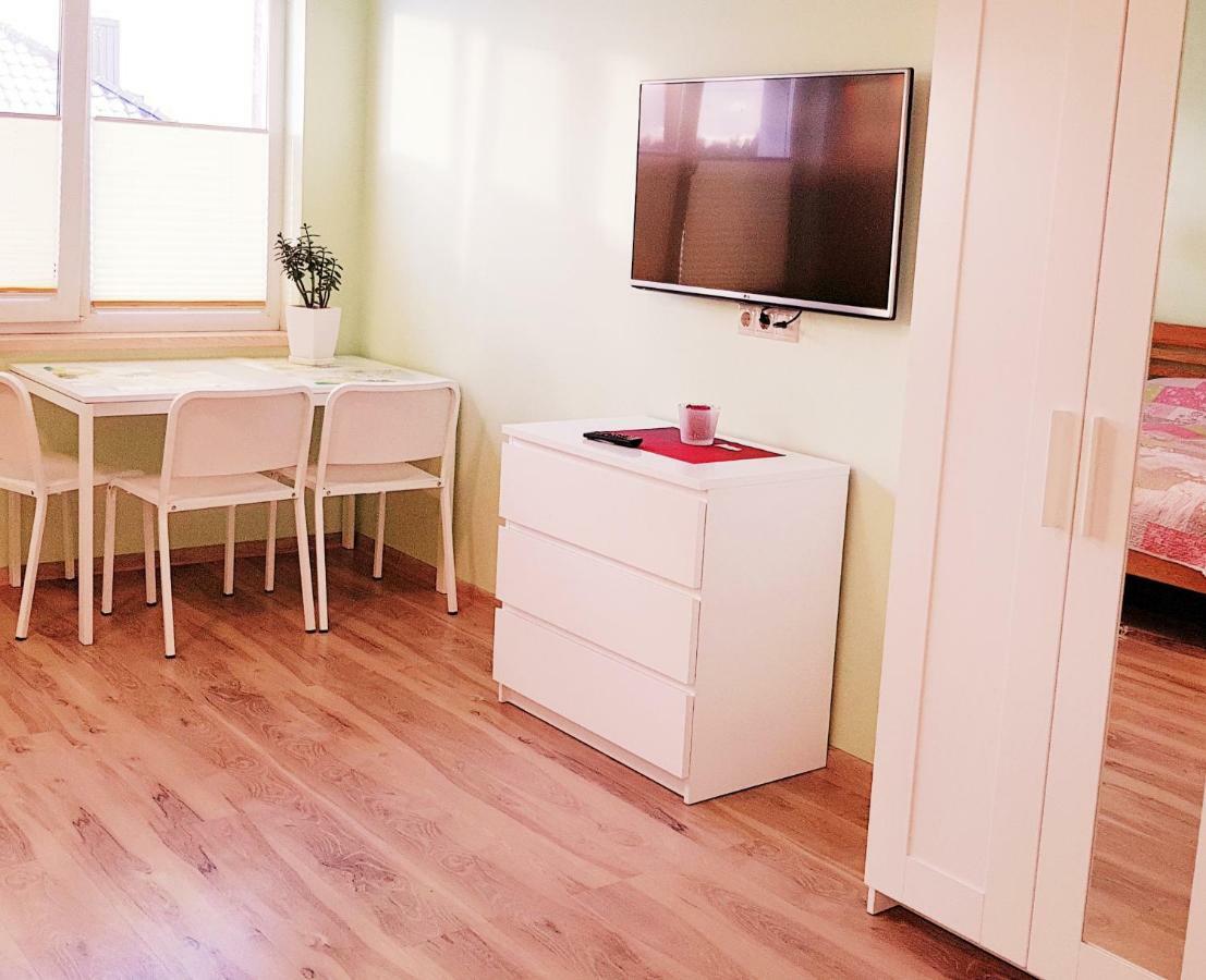Irmos Apartamentai Salia Klaipedos Toleikiai Buitenkant foto